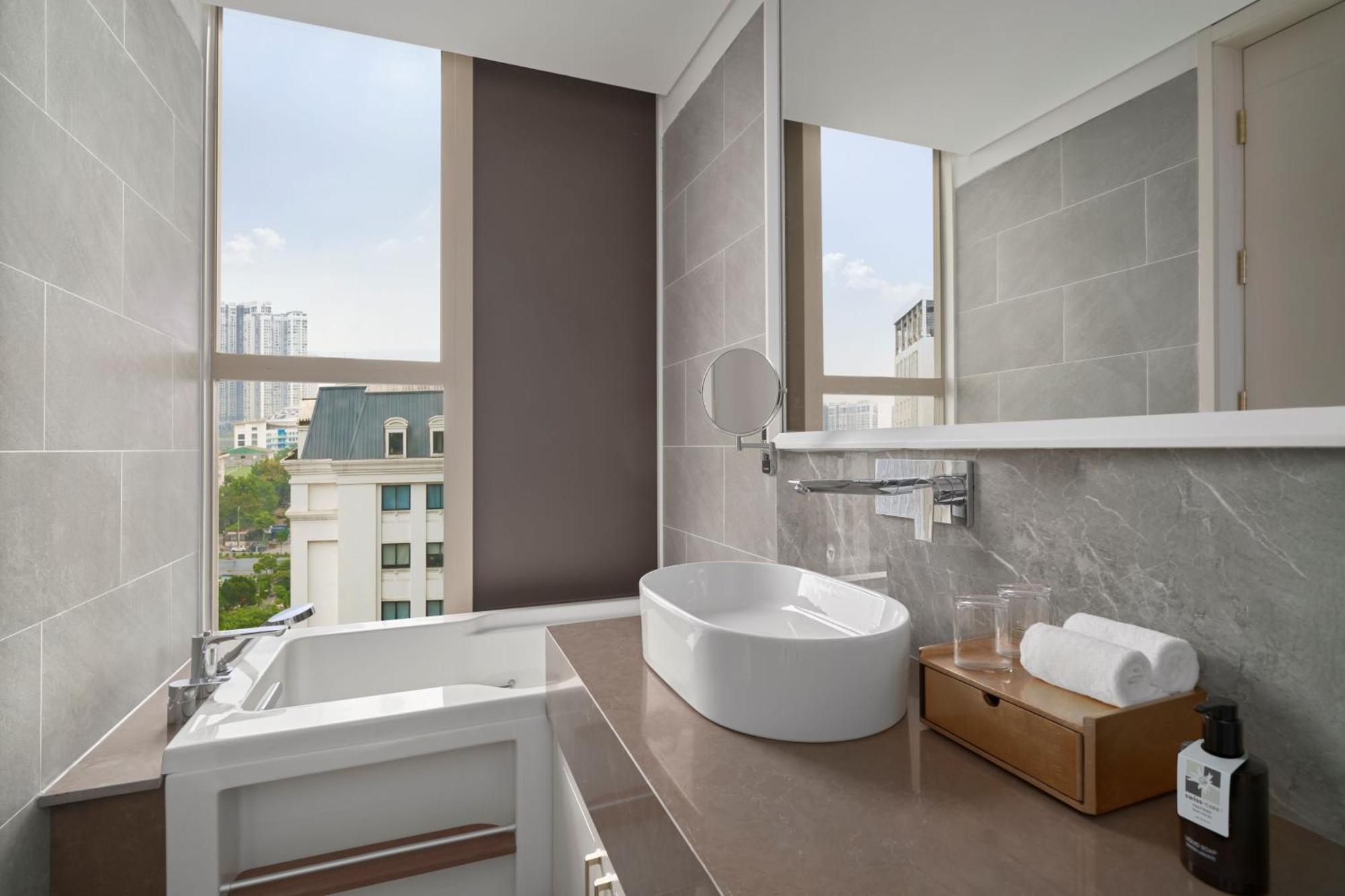 Epic Tower Swiss-Belresidences Hanoi Exterior photo